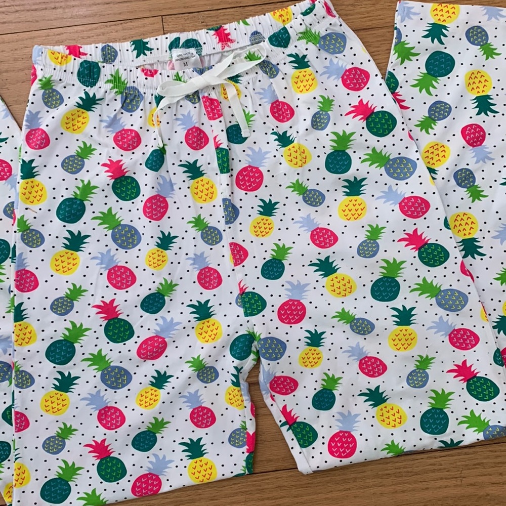 Pineapple pajama pants. Women’s size Medium. NWT